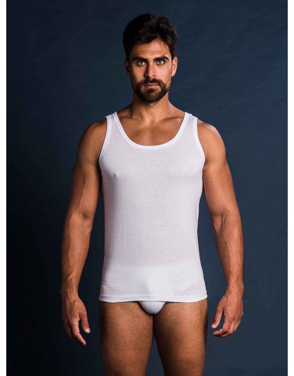Canotta Oltremare 525 BIANCA: Comfort e stile in morbido jersey di cotone al 100%. Spalla larga per una vestibilità perfetta. Diversi colori e taglie