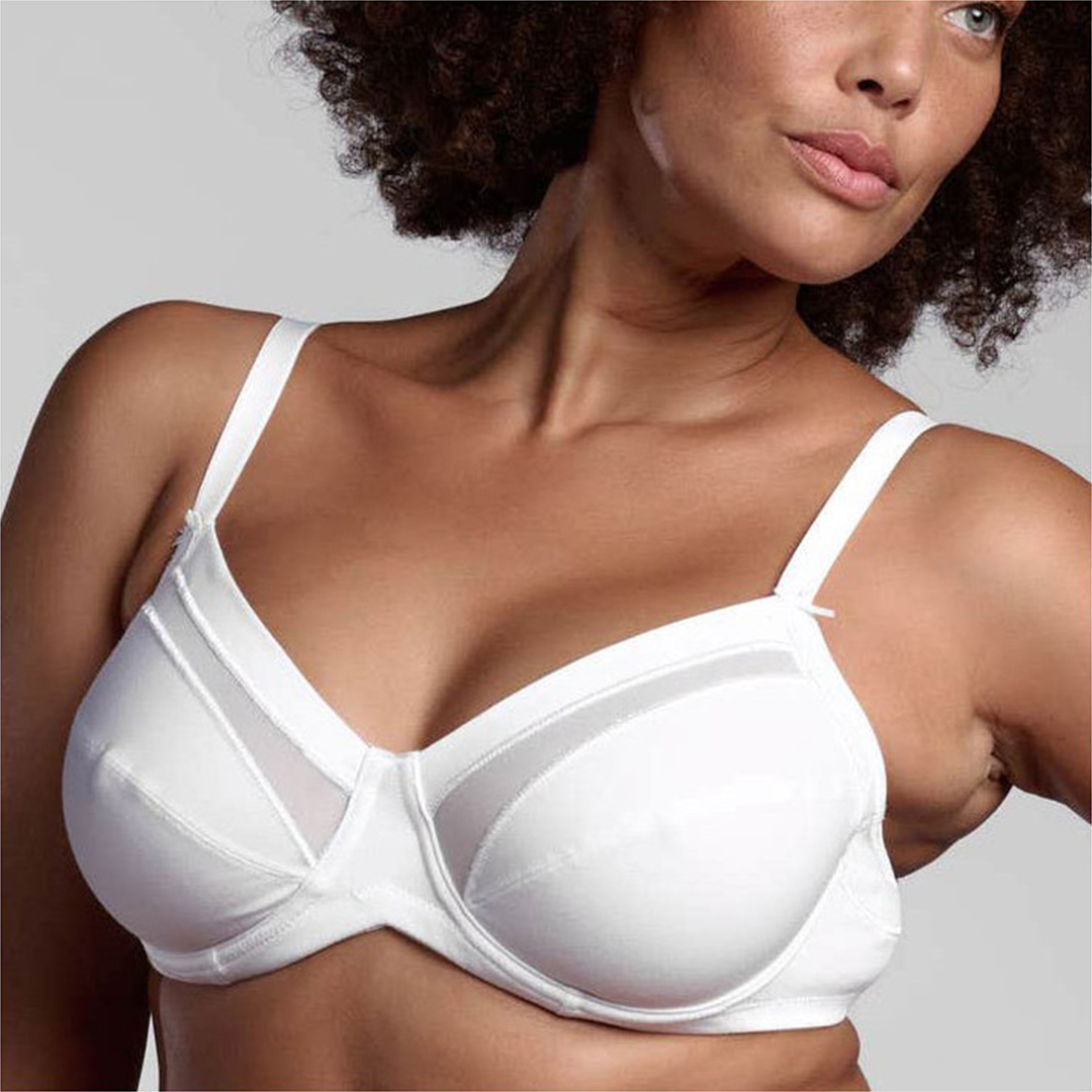 Il reggiseno balconcino Lepel 271 offre comfort e sostegno grazie alle coppe preformate in cotone e al ferretto. Perfetto per una vestibilità naturale ed elegante.