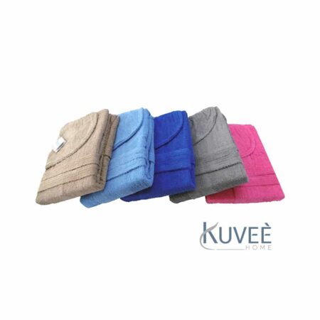Accappatoio Kuveè Carezza: accappatoio con cappuccio in morbida spugna 100% cotone, 360 g/mq. Assorbenza, resistenza e comfort per uomo e donna.