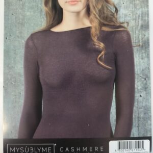 Maglia donna MySùblyme 1412 in modal e cashmere, a manica lunga e collo a giro. Morbidezza e lusso in un capo leggero, elegante e confortevole.